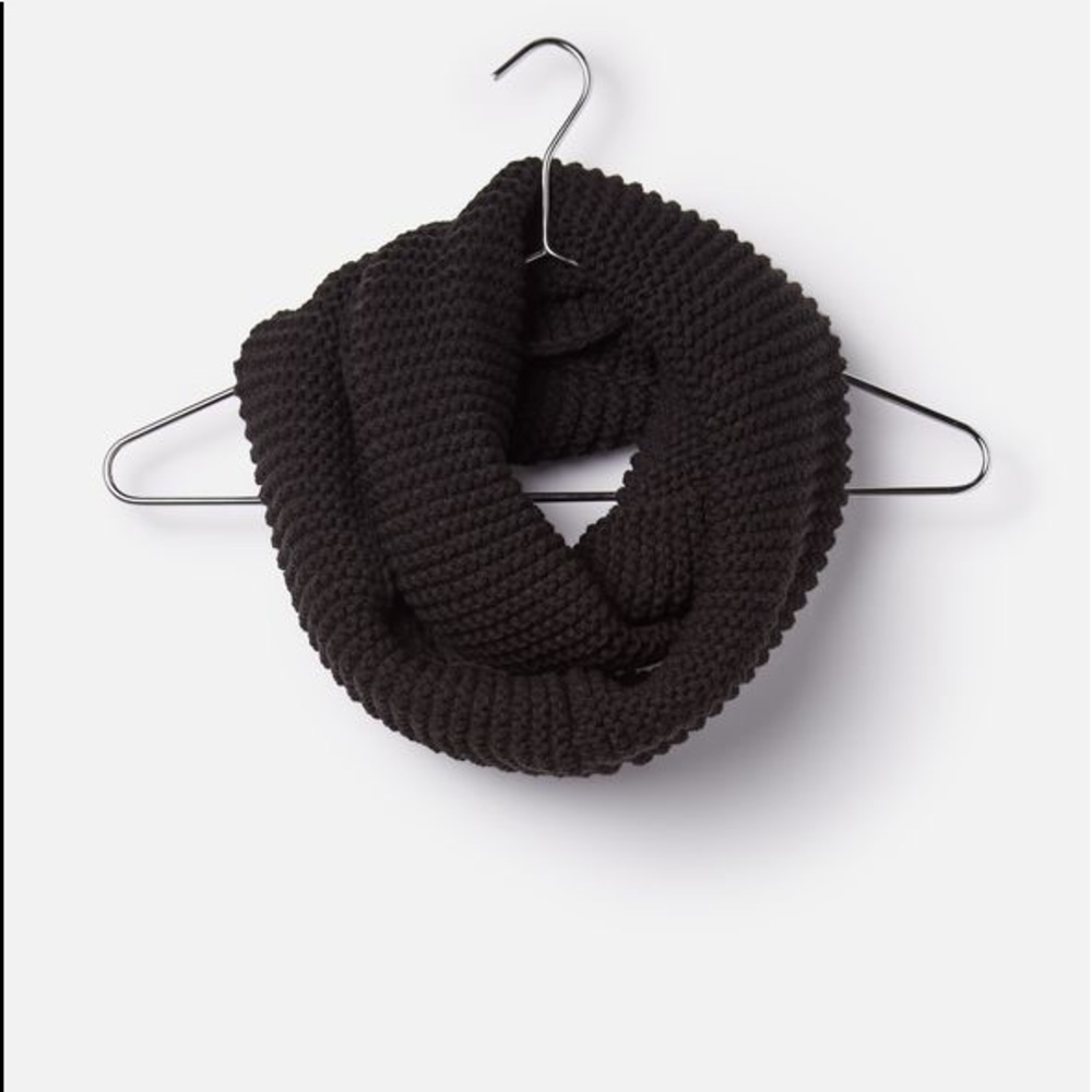Infinity scarf